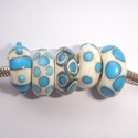 Ivory with aqua, 5 beads 